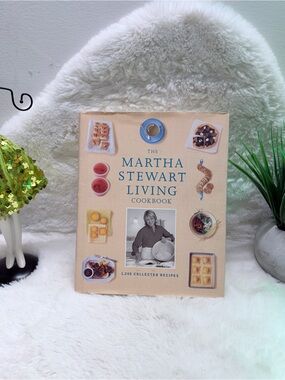 Martha Stewart Living Cookbook – Cream Cover